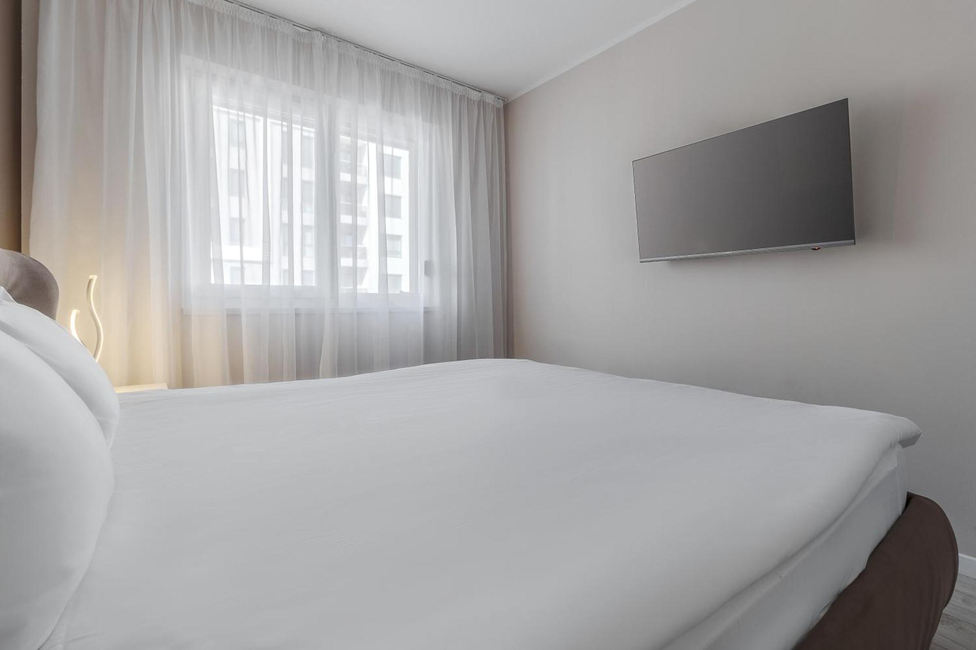 Ceyrat Flat Apartment Oradea Exterior foto