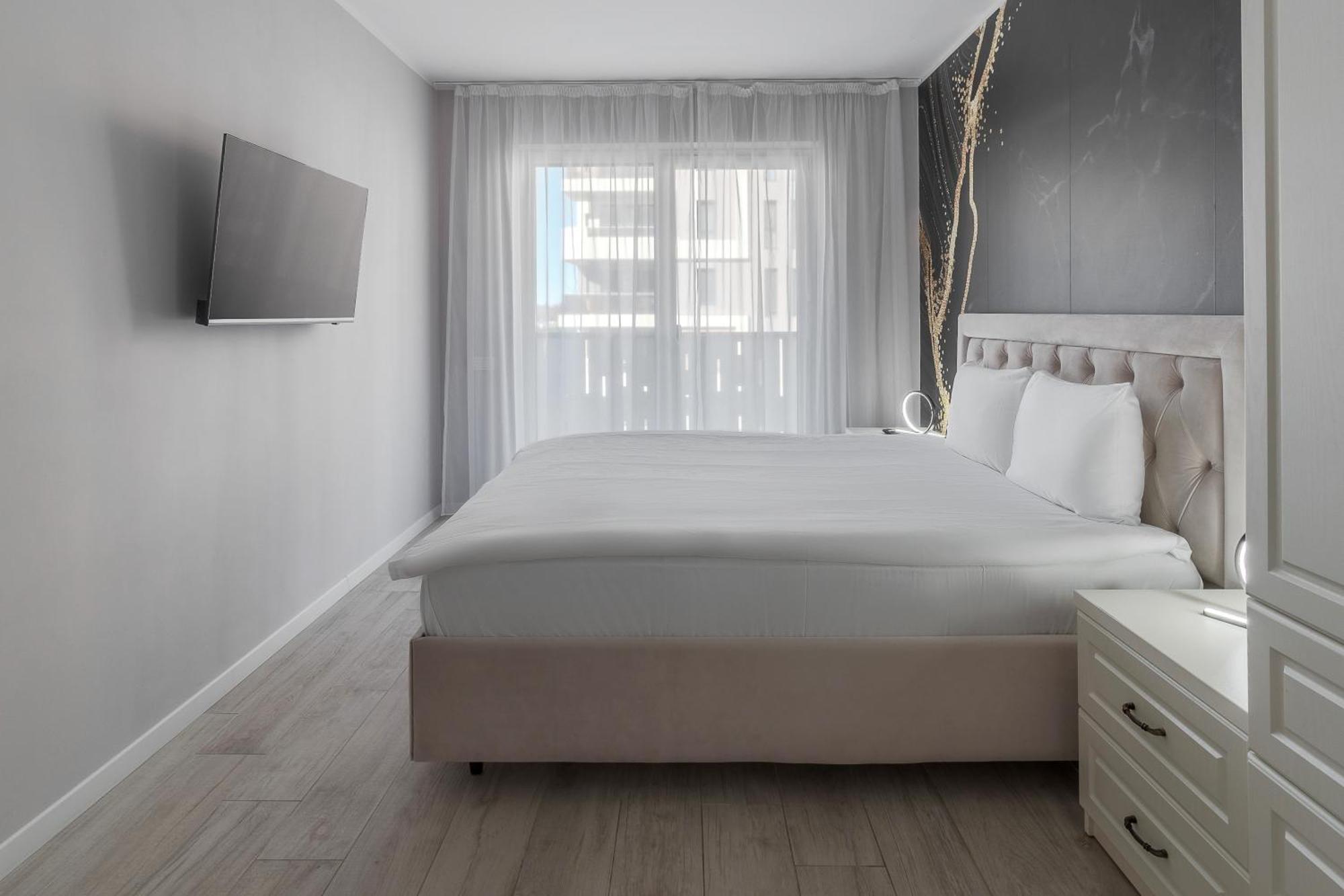 Ceyrat Flat Apartment Oradea Exterior foto