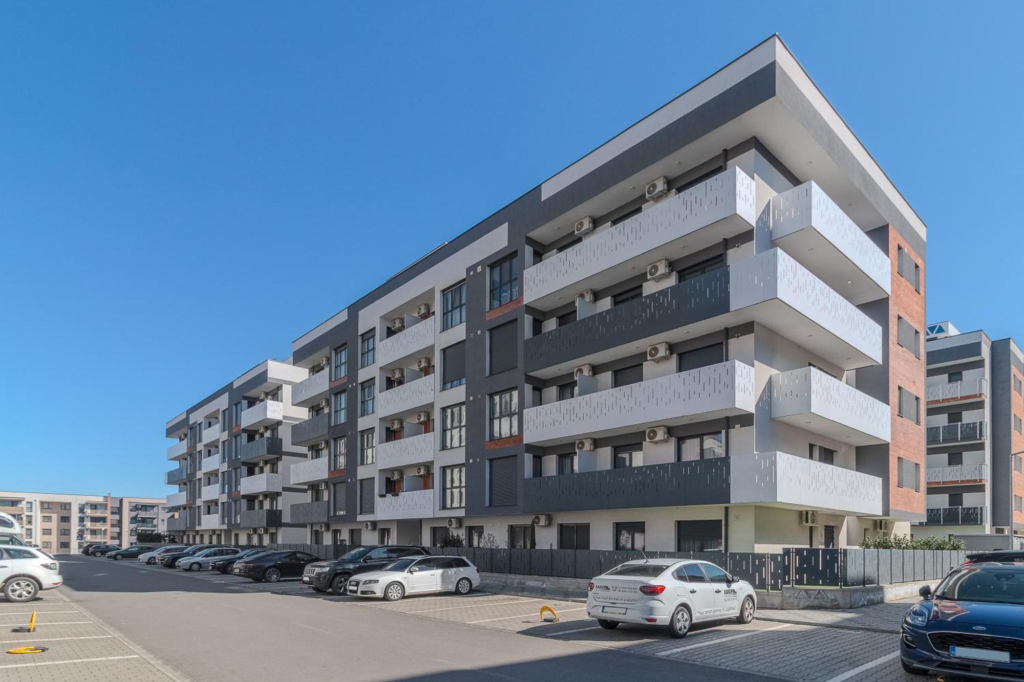 Ceyrat Flat Apartment Oradea Exterior foto